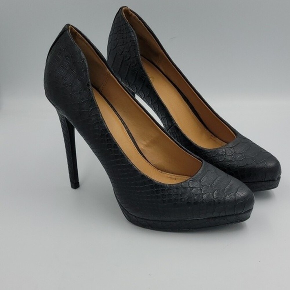 Mia faux leather snake embossed high heel pumps Sz 7.5